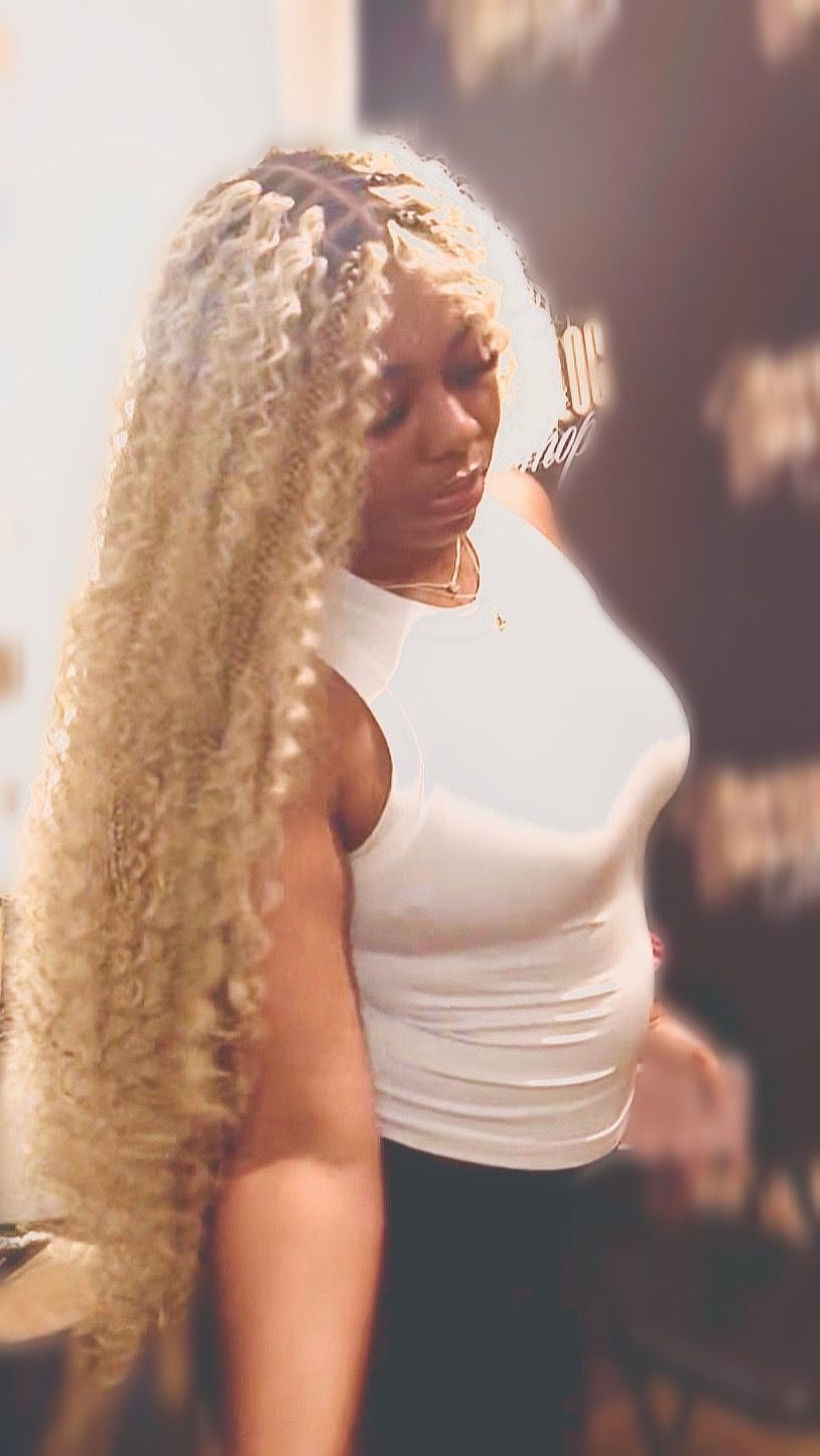 Long blonde boho braids hair style | Sisterloc Shop.